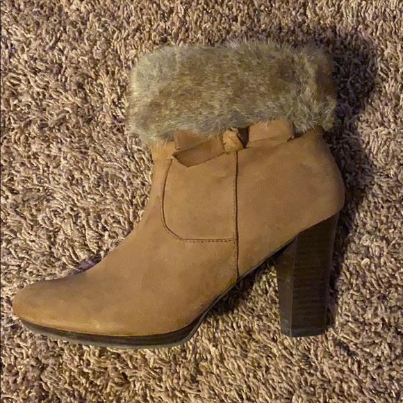 Dana Bachman Size 10 Faux Fur brown boots - Picture 4 of 6